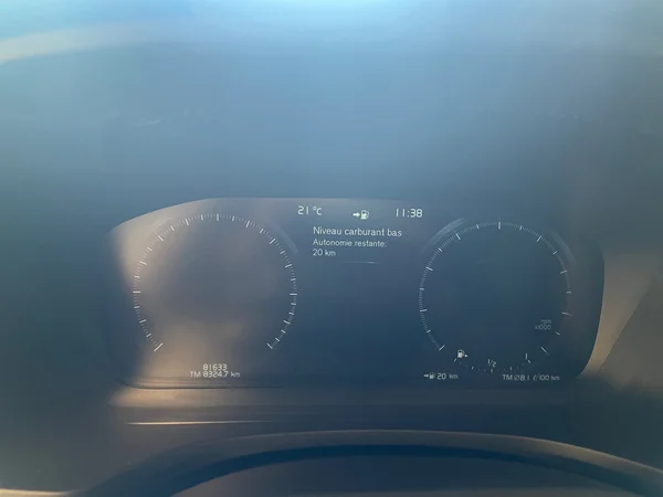 VOLVO V60 (2022) — foto 13 van 20