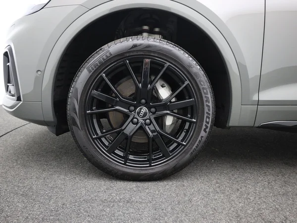 AUDI Q5 PHEV (2025) — foto 21 van 23