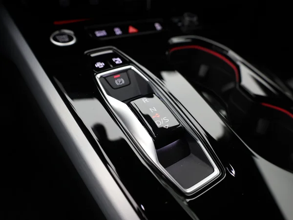 AUDI A5 Avant (2024) — foto 2 van 30