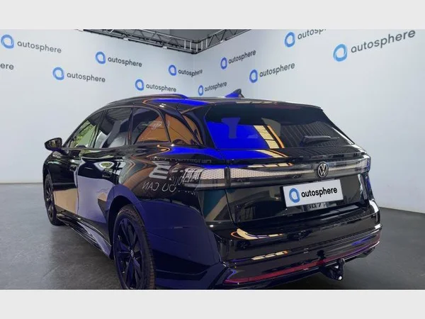 VOLKSWAGEN ID.7 Tourer (2026) — foto 12 van 21