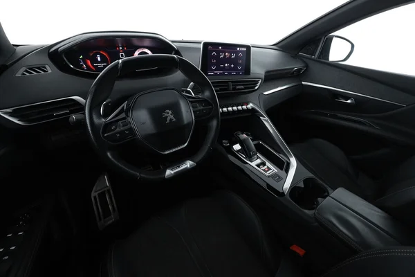 Peugeot 3008 (2018) — foto 2 van 16