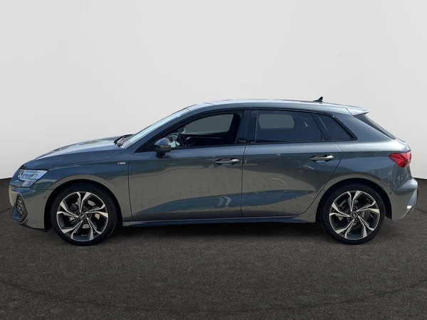 AUDI A3 Sportback (2025) — foto 13 van 22
