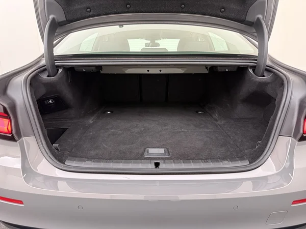 BMW 520 (2022) — foto 8 van 32