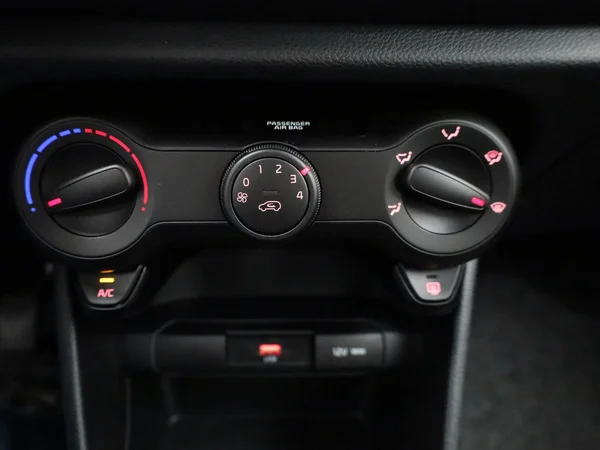 Kia Picanto (2021) — foto 13 van 36