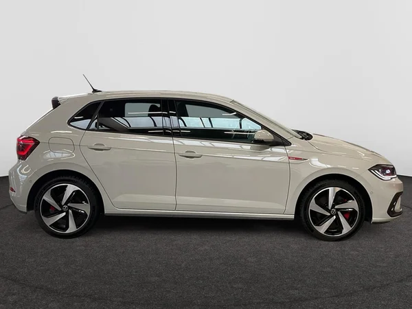 VOLKSWAGEN Polo GTI (2024) — foto 19 van 22