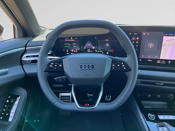 AUDI A6 Avant e-hybrid (PHEV) (2026) — foto 22 van 24
