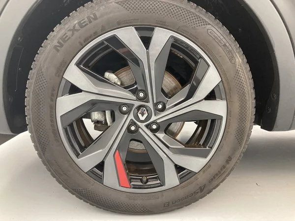 RENAULT Arkana (2022) — foto 17 van 33
