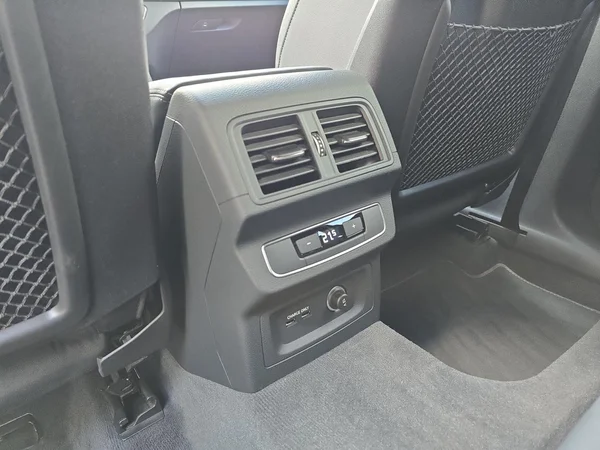 AUDI Q5 Sportback PHEV (2022) — foto 7 van 17
