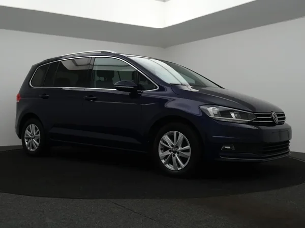 Volkswagen Touran (2023) — foto 4 van 31