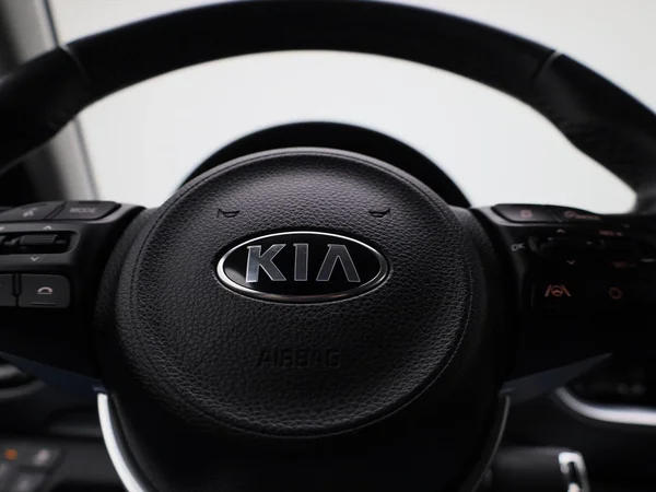 Kia Stonic (2021) — foto 20 van 39