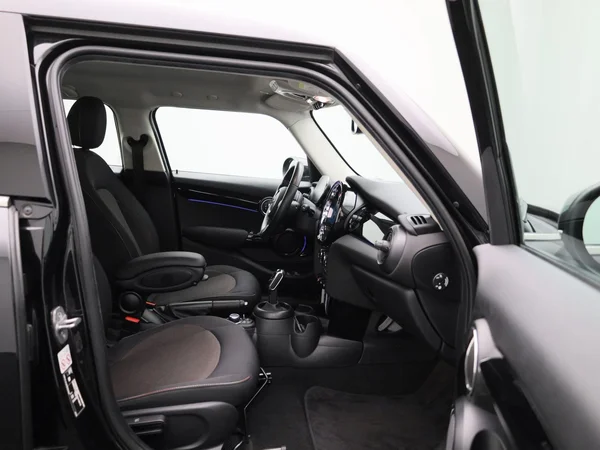 MINI Cooper (2023) — foto 26 van 40