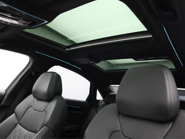 AUDI A8 Long PHEV (2023) — foto 18 van 25