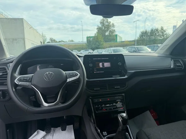 VOLKSWAGEN T-Cross (2025) — foto 5 van 21