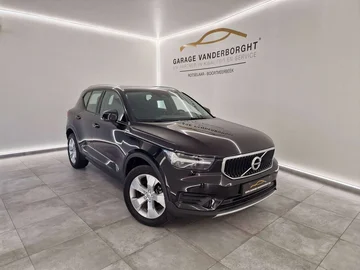 Volvo XC40 (2022)