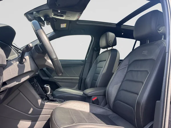 VOLKSWAGEN Tiguan (2023) — foto 8 van 22