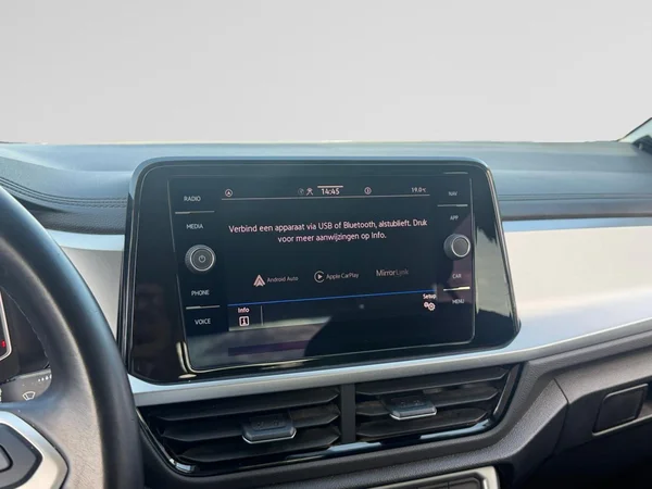 VOLKSWAGEN T-Roc (2023) — foto 5 van 20