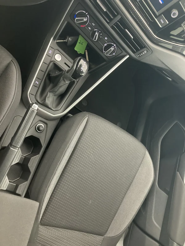 VOLKSWAGEN Taigo (2024) — foto 21 van 36