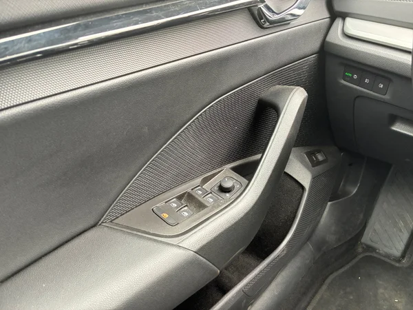 SKODA Octavia Combi (2024) — foto 22 van 24