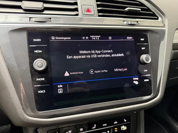 VOLKSWAGEN Tiguan Allspace (2023) — foto 18 van 19