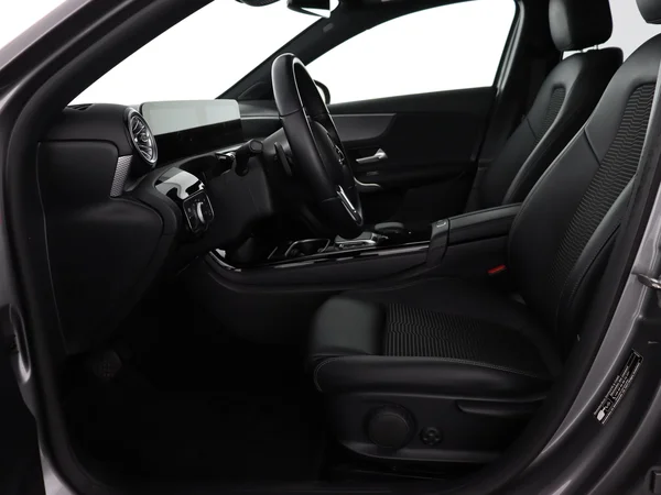 MERCEDES A 250 (2022) — foto 2 van 34
