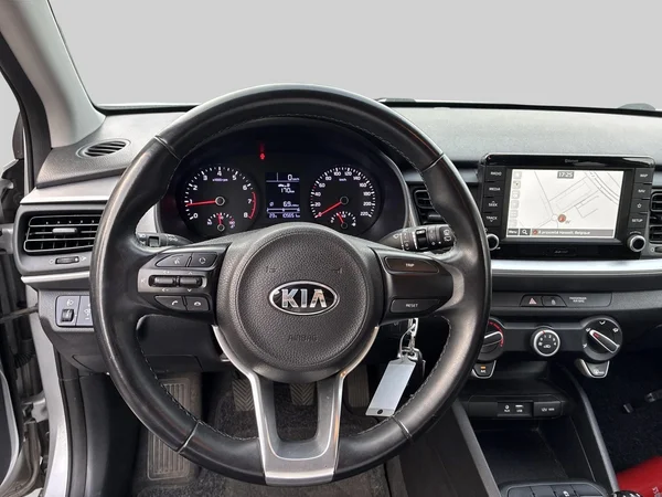 Kia Stonic (2018) — foto 2 van 16