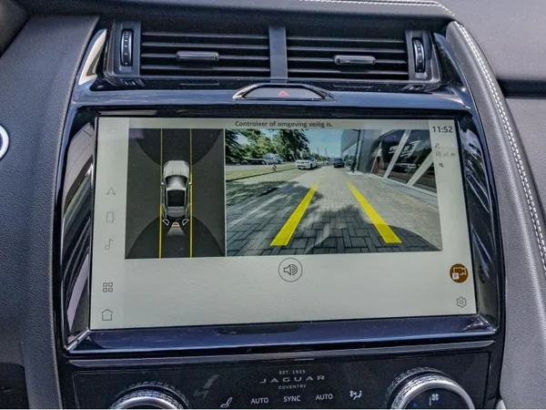 Jaguar E-PACE (2023) — foto 3 van 29