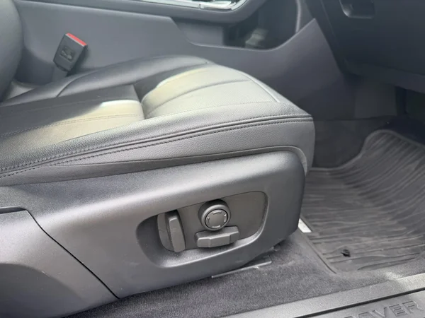 Land Rover Range Rover Evoque (2023) — foto 19 van 26