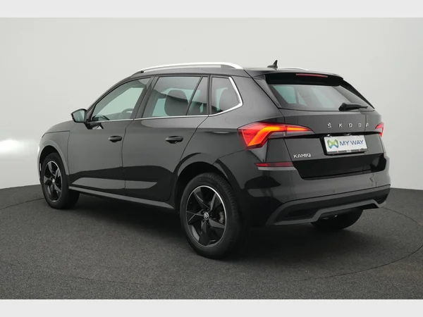 SKODA Kamiq (2023) — foto 3 van 28