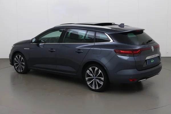 Renault Megane SW Phase II E-TECH (PHEV) (2021) — foto 18 van 24