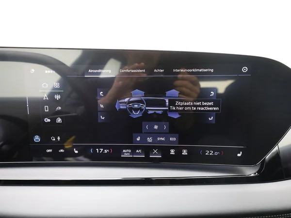 AUDI Q6 e-tron (2025) — foto 11 van 20