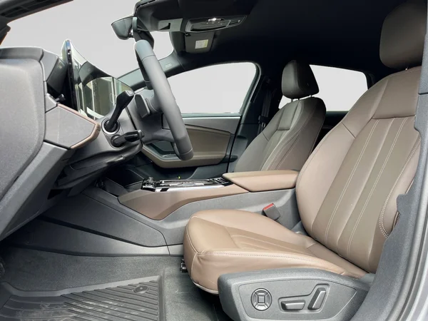 AUDI A6 Sportback e-tron (2025) — foto 10 van 16