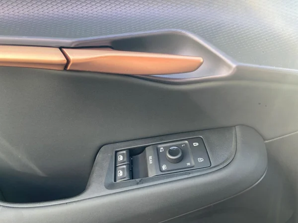 CUPRA Tavascan (2025) — foto 9 van 20