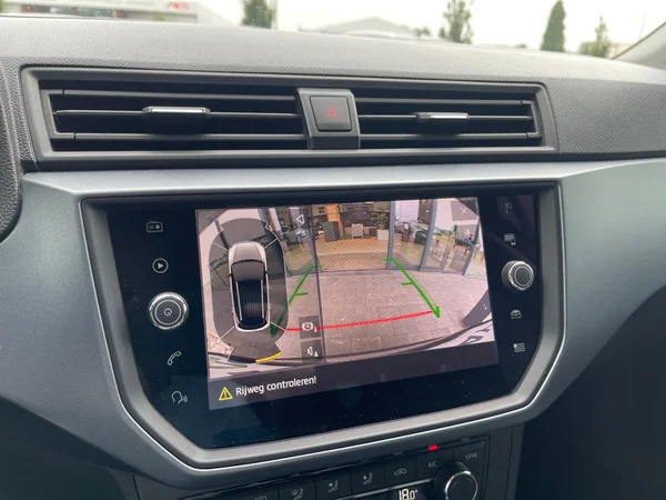 SEAT Arona (2018) — foto 13 van 24