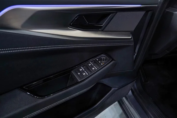 Renault Rafale E-TECH (HEV) (2025) — foto 9 van 45