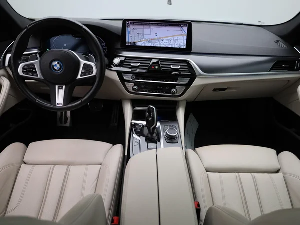 BMW 5 Reeks (2022) — foto 61 van 61
