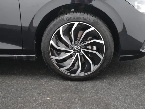 VOLKSWAGEN Golf VIII eHybrid (PHEV) (2024) — foto 26 van 27