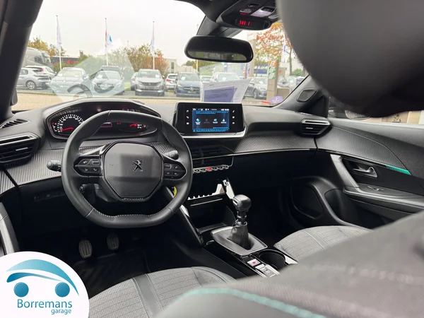 Peugeot 2008 (2023) — foto 24 van 45