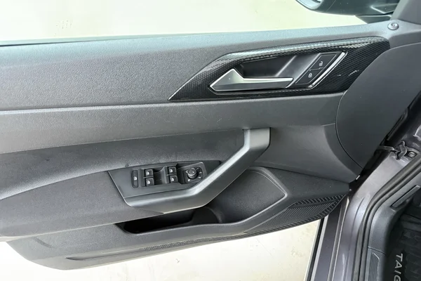 Volkswagen Taigo (2024) — foto 9 van 19