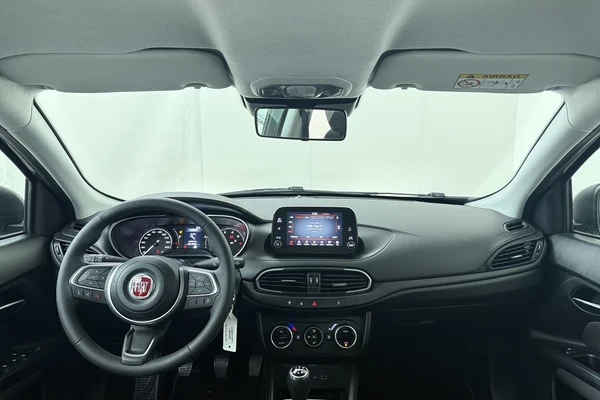 Fiat Tipo SW Cross (2023) — foto 16 van 16
