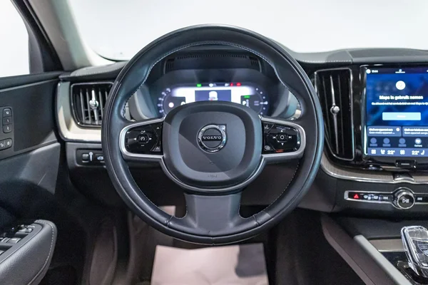 Volvo XC60 (2022) — foto 17 van 42