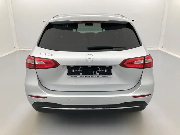 MERCEDES-BENZ B 180 (2022) — foto 30 van 36