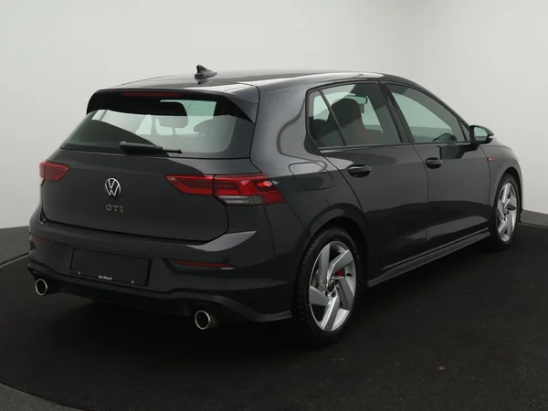 VOLKSWAGEN Golf VIII GTI (2024) — foto 12 van 30