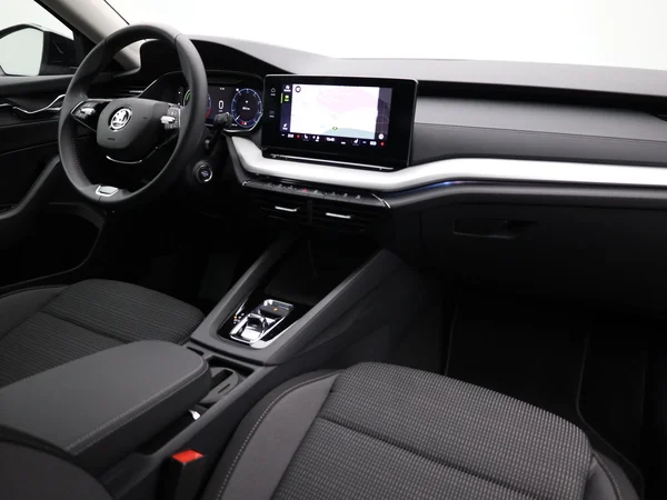 SKODA Octavia Combi PHEV (2024) — foto 14 van 20