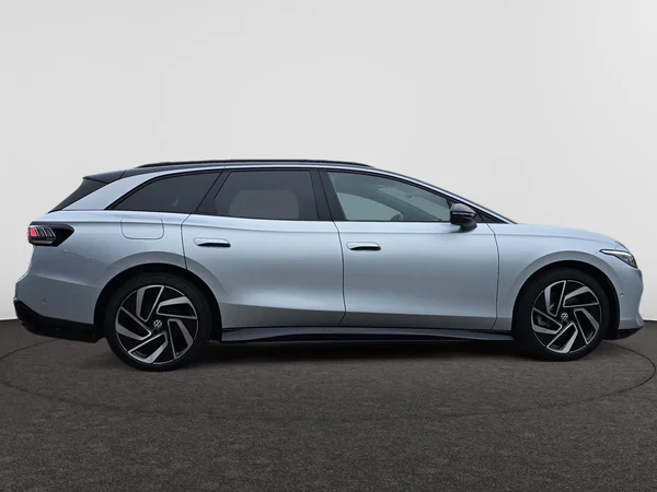 VOLKSWAGEN ID.7 Tourer (2025) — foto 36 van 36