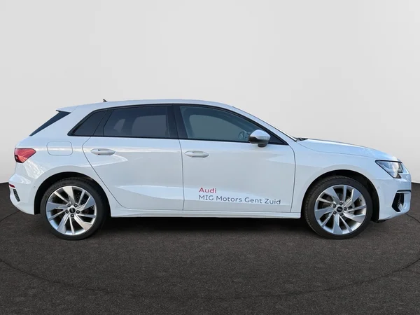 AUDI A3 Sportback (2024) — foto 25 van 28