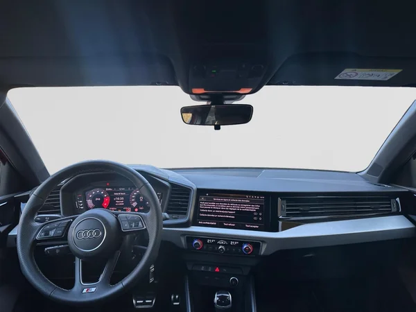 AUDI A1 Allstreet (2025) — foto 9 van 11