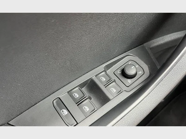 Skoda Karoq (2022) — foto 16 van 30