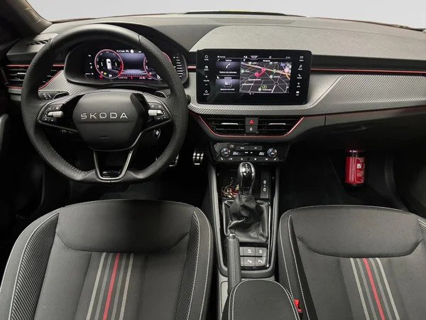 SKODA Kamiq (2026) — foto 2 van 24
