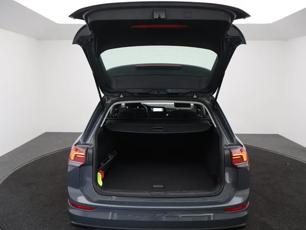 Volkswagen Golf (2024) — foto 13 van 22
