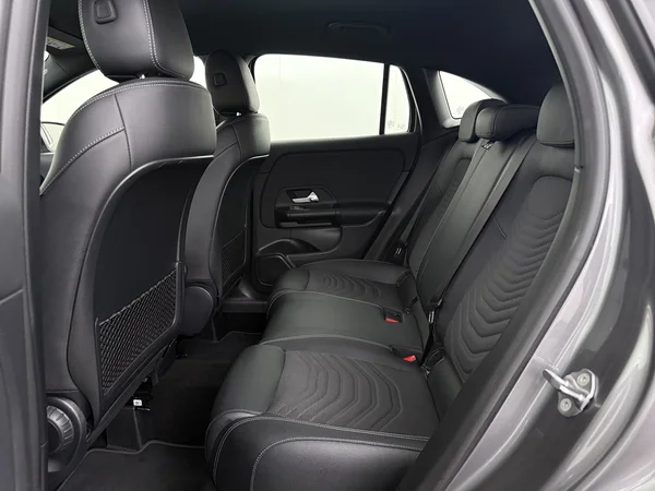 MERCEDES GLA 250 (2022) — foto 5 van 31